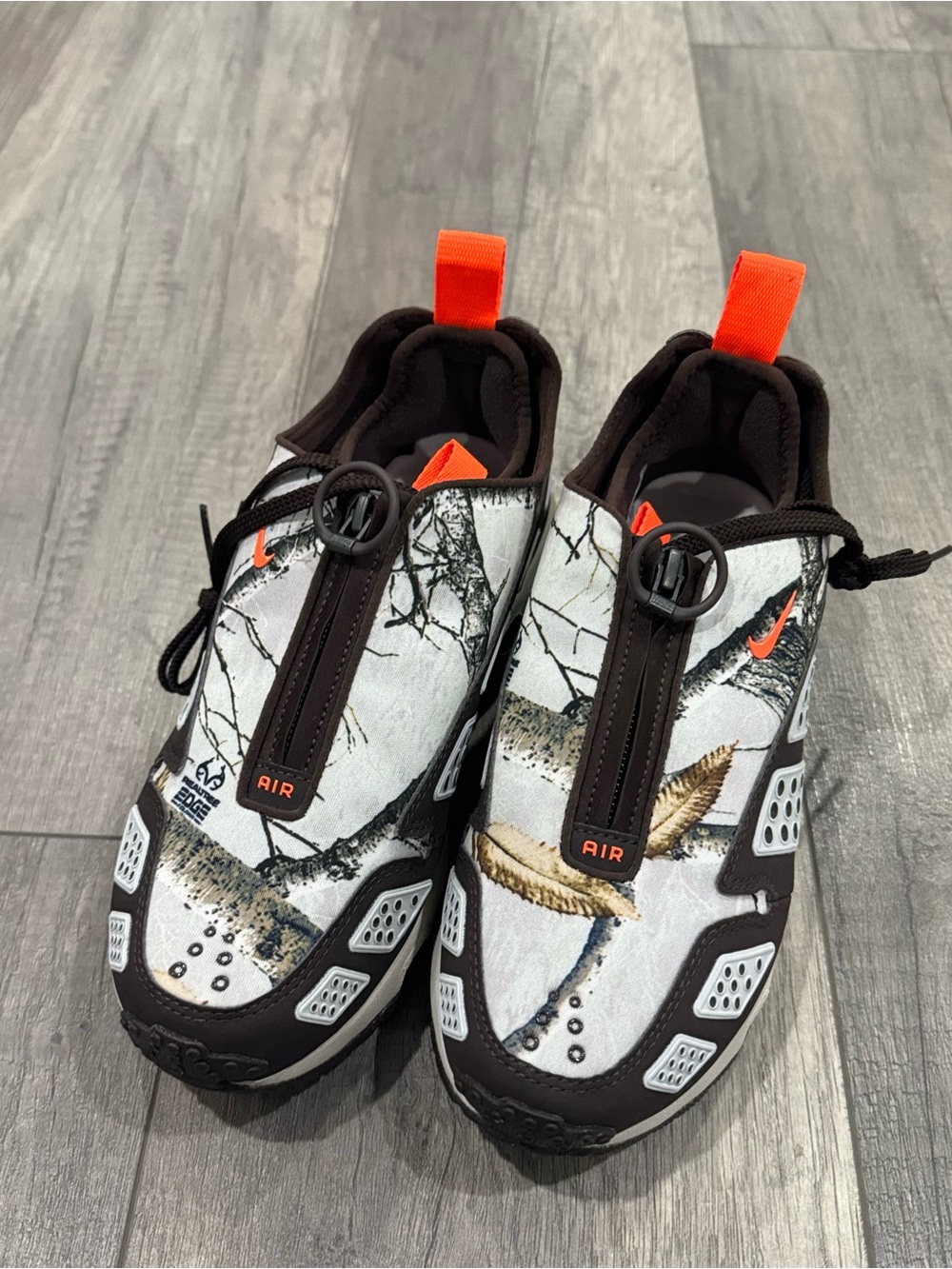 NWT Nike White & Black Camo Air Slip-On Sneakers with Orange Accents Size6